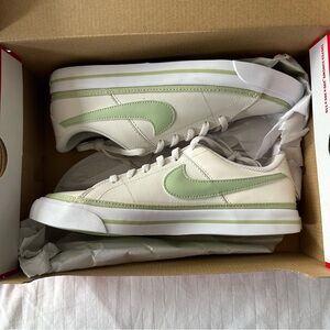 Nike Court Legacy Green And White Kids Sneakers Size 6Y New In Box